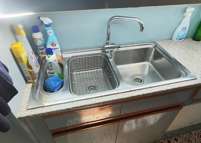 Moonlight Houseboat *